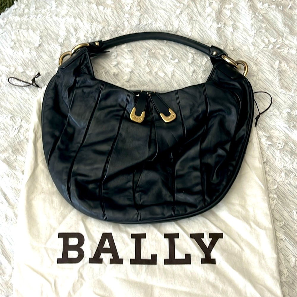 Large Bally Leather Shoulder Bag
